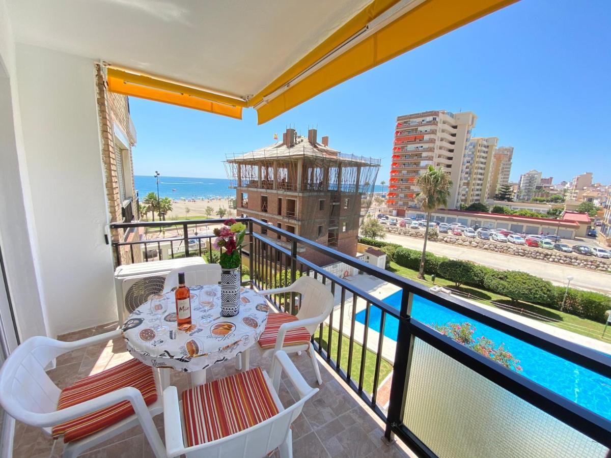 Modern 1 Bedroom Seaside Apartment With Pool ฟูเอนฮิโรลา ภายนอก รูปภาพ
